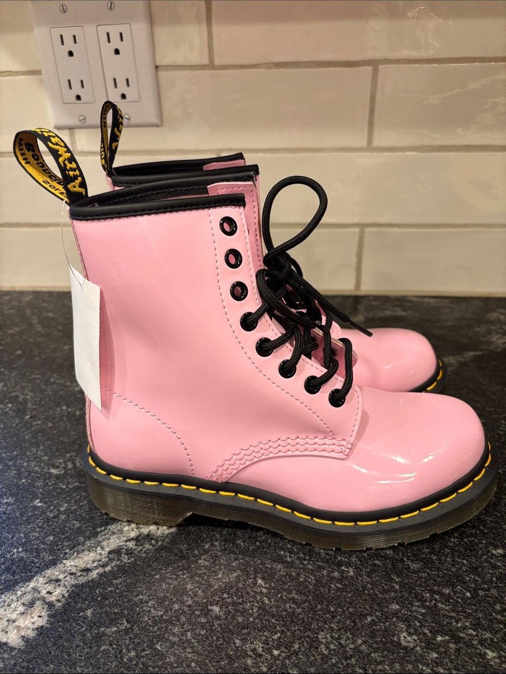 Dr. Martens 1460 Pink Patent Leather 8-Eye Boots – Women’s Size 5 NEW